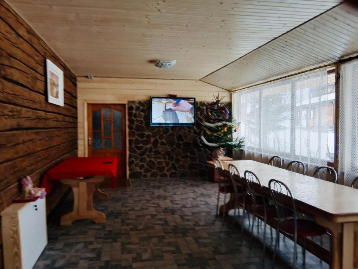 "Ізківський Затишок" Село Ізки Hotel Kültér fotó